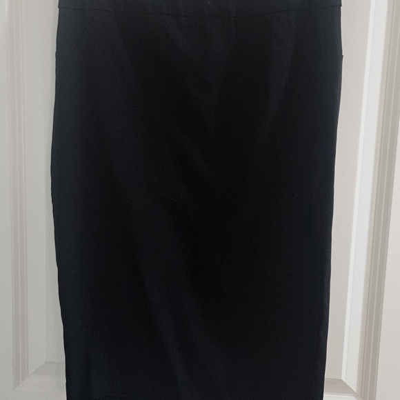 RW&CO Solid Pencil City Skirt - 21'' - Picture 4 of 9